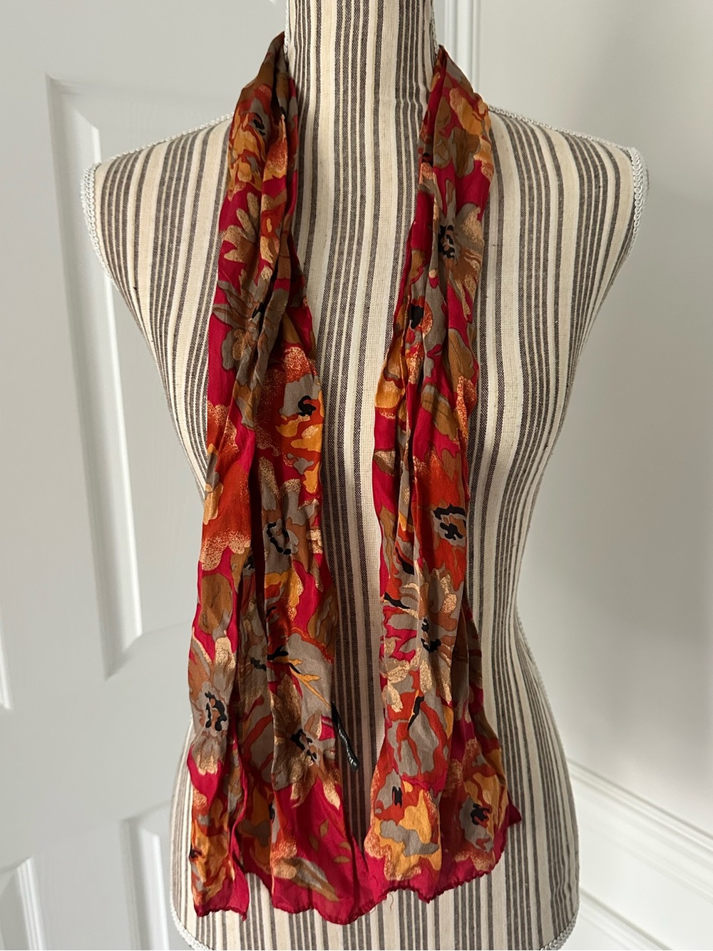HarvĂŠ Benard 100% Silk Floral Scarf Pink Gold Vintage